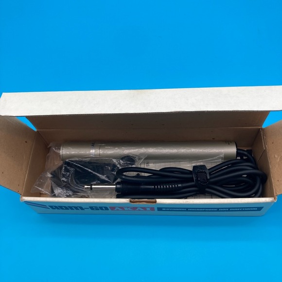 Vintage Akai ADM-60 Dynamic Microphone with Original Box & Clip - Picture 2 of 8